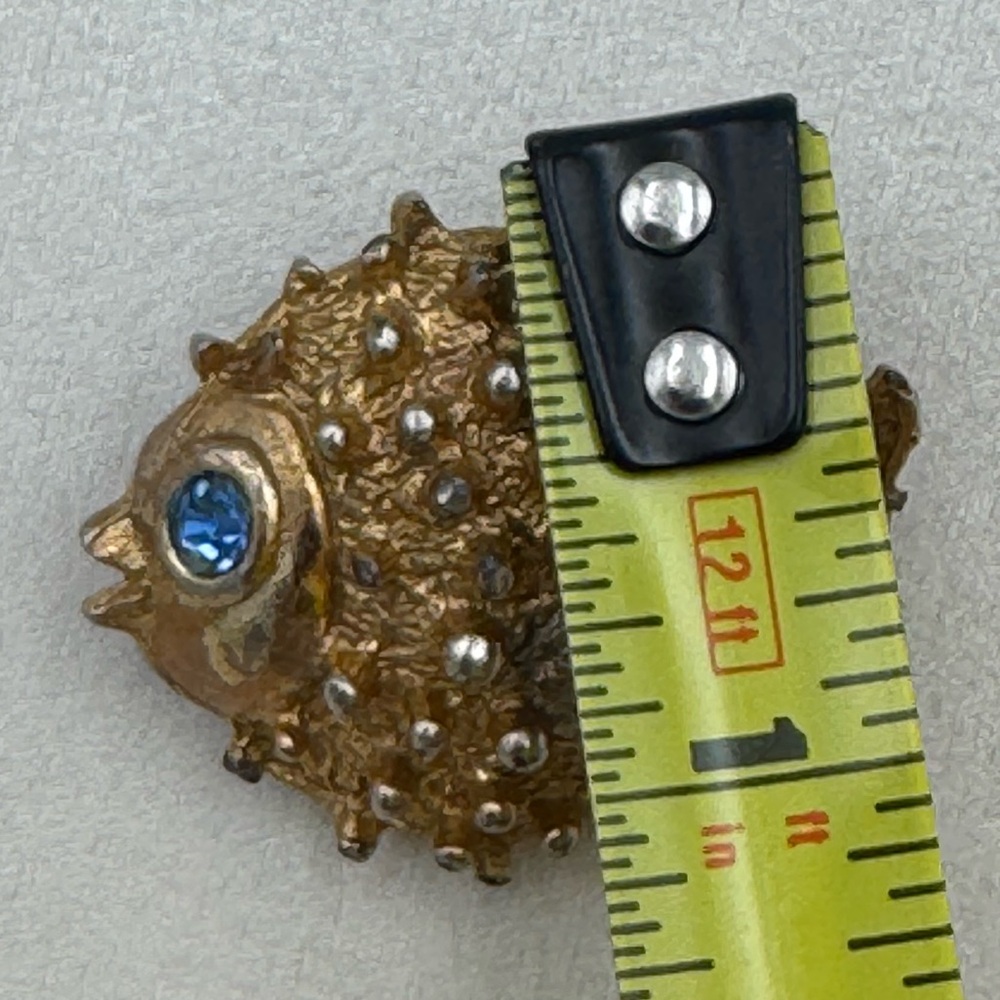Vintage Castlecliff‎ Puffer Fish Brooch Blue Rhinestone Eye Figural Pin - Picture 5 of 6